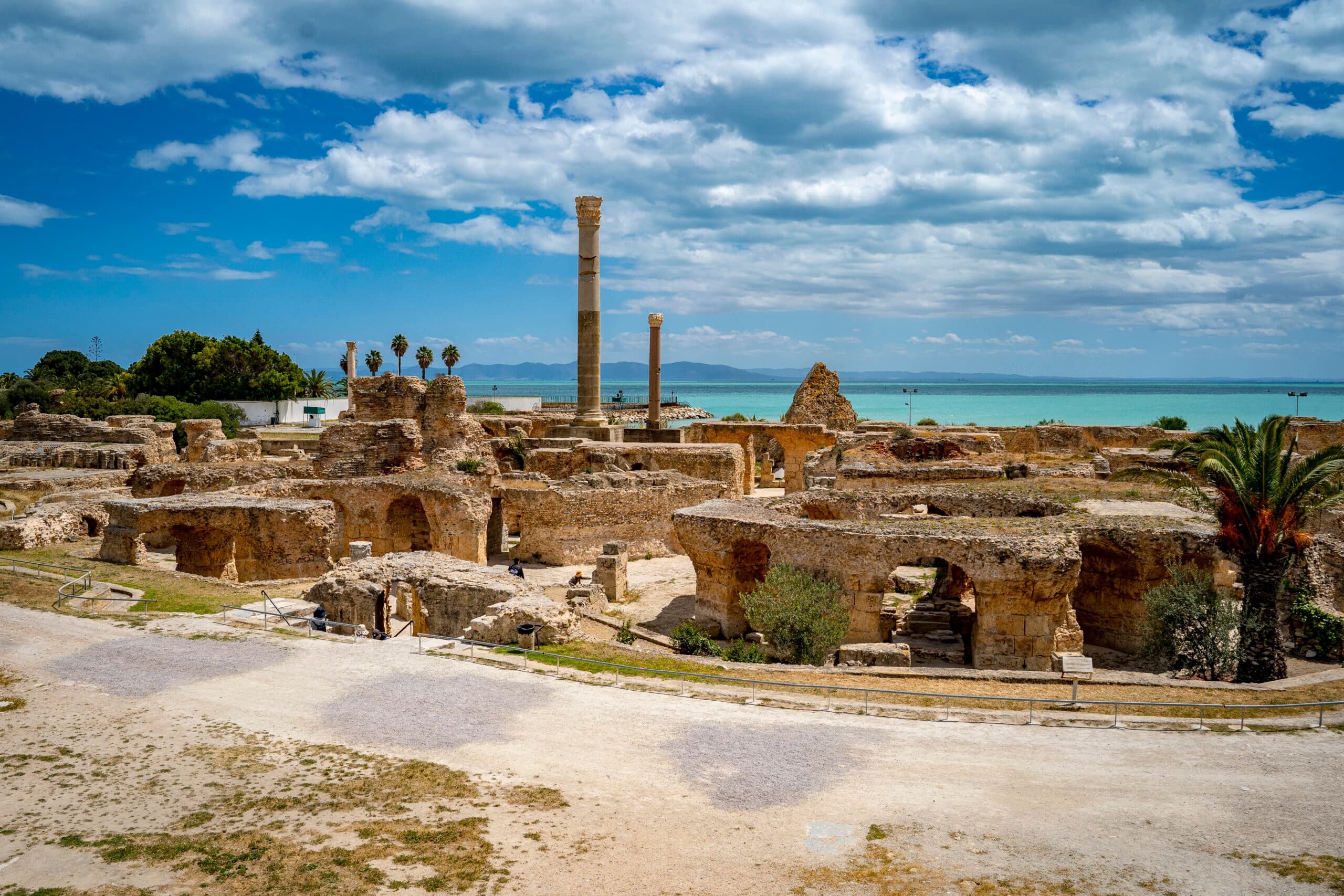 A scenic view of the Tunisian coastline representing the country's position between continents